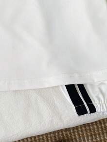 SHEIN 女嬰 2件/套 春季女童休閒運動日常風格 寬鬆刺繡裝飾套裝，短澎澎袖圓領上衣&條紋裝飾長褲 - 白色 - 查看 4
