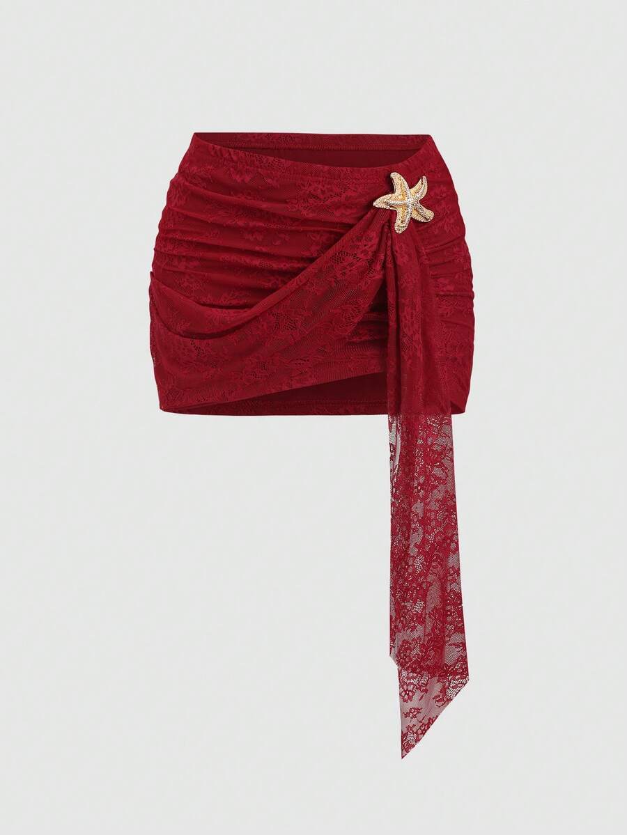 Sweetra Rok Mini Bodycon Lipit Wanita Elegan Seksi dengan Hiasan Renda, Patchwork, Hem Bergelombang Asimetris, dan Dekorasi Logam - Merah - View 1