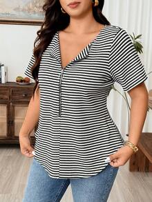 Weeklong Camiseta ajustada de manga corta con cuello en V con cremallera y unicolor para mujer de talla grande, blusas para salir en verano - Blanco y Negro - Ver 4