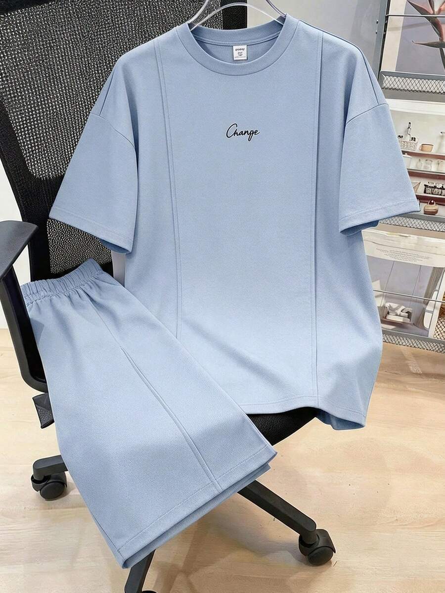 SHEIN 2件套青少年男童休闲字母印花圆领短袖上衣和短裤套装,适合通勤、上学、日常穿着、运动、春夏季节穿着。 - 淺藍色 - 查看 1