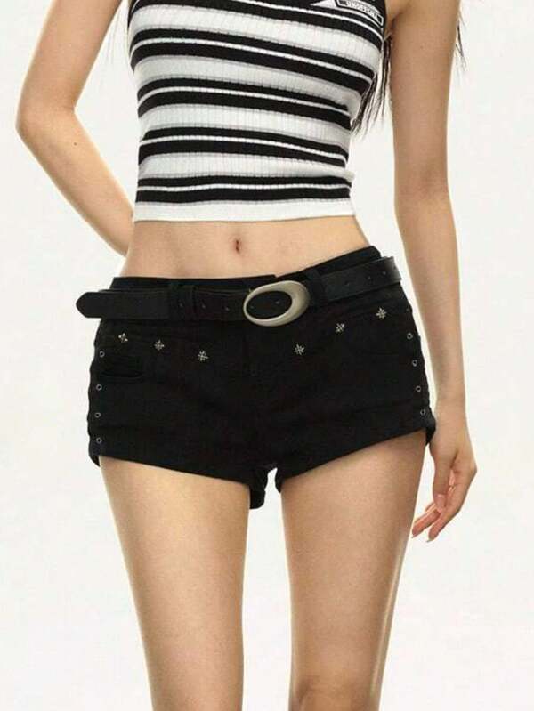 SHEIN CURVE+ Conjunto de vaquera de talla grande, shorts negros elásticos y sexy, atuendo de verano