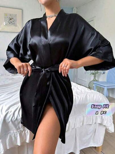 SHEIN เสื้อคลุมอาบน้ำแขนสั้นสีพื้นสำหรับผู้หญิง เหมาะสำหรับฤดูใบไม้ผลิและฤดูร้อน ชุดใส่อยู่บ้าน ชุดใส่โรงแรม ชุดใส่ไปงานปาร์ตี้ ชุดใส่ว่ายน้ำ