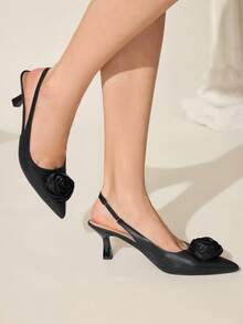 CUCCOO CHICEST Eleganta pumps för kvinnor med spetsig tå och 3D-blomdekoration - Svart - Visa 6