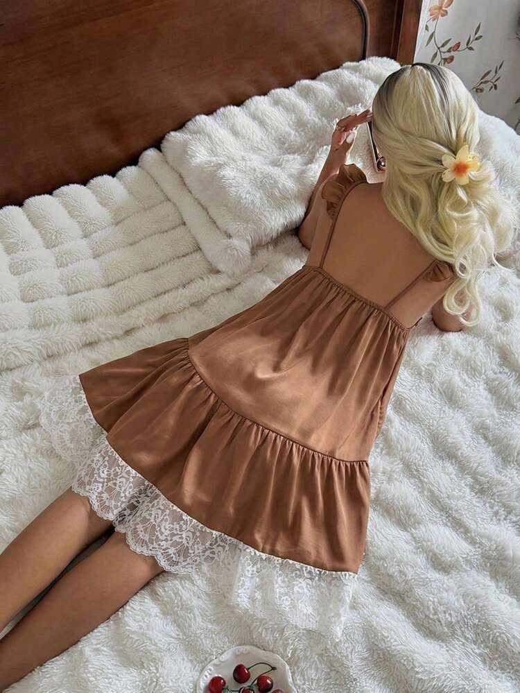 Women's Contrast Lace Ruffle Hem Nightgown