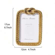 Cirelle 1 chiếc, Bộ khung ảnh mạ vàng họa tiết nút thắt cổ điển, khung ảnh để bàn bằng nhựa cao cấp kiểu Pháp nhiều kích cỡ, có thể dùng làm khung trưng bày ảnh, cũng như vật trang trí mềm mại kiểu Pháp cổ điển, đạo cụ phông nền chụp ảnh, phù hợp với phong cách Châu Âu, Pháp, cổ điển, sang trọng, phong cách và nhiều phong cách nhà khác nhau, khung ảnh treo tường đa năng, khung trang trí nhà cửa, khung ảnh cưới, thích hợp làm khung trưng bày trên bàn, khung trang trí phòng ngủ, khung ảnh treo tường phòng khách, khung ảnh trang trí lối vào. - 18020 - Xem 16