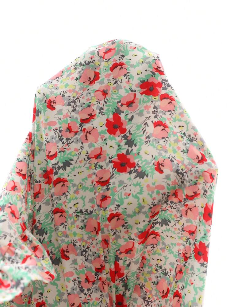 Plus Size Floral Print Round Neck Short Sleeve Shirt