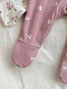 SHEIN 3件套新生女宝宝可爱休闲针织碎花长袖连体衣套装 - 彩色 - 查看 4