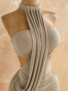 SHEIN PETITE CURVE 大码女式春夏不对称裹身系带修身迷你连衣裙，适合约会、花园派对、下午茶、插花、波西米亚风、度假、复古风、假日等各种场合。 - 卡其色 - 查看 4