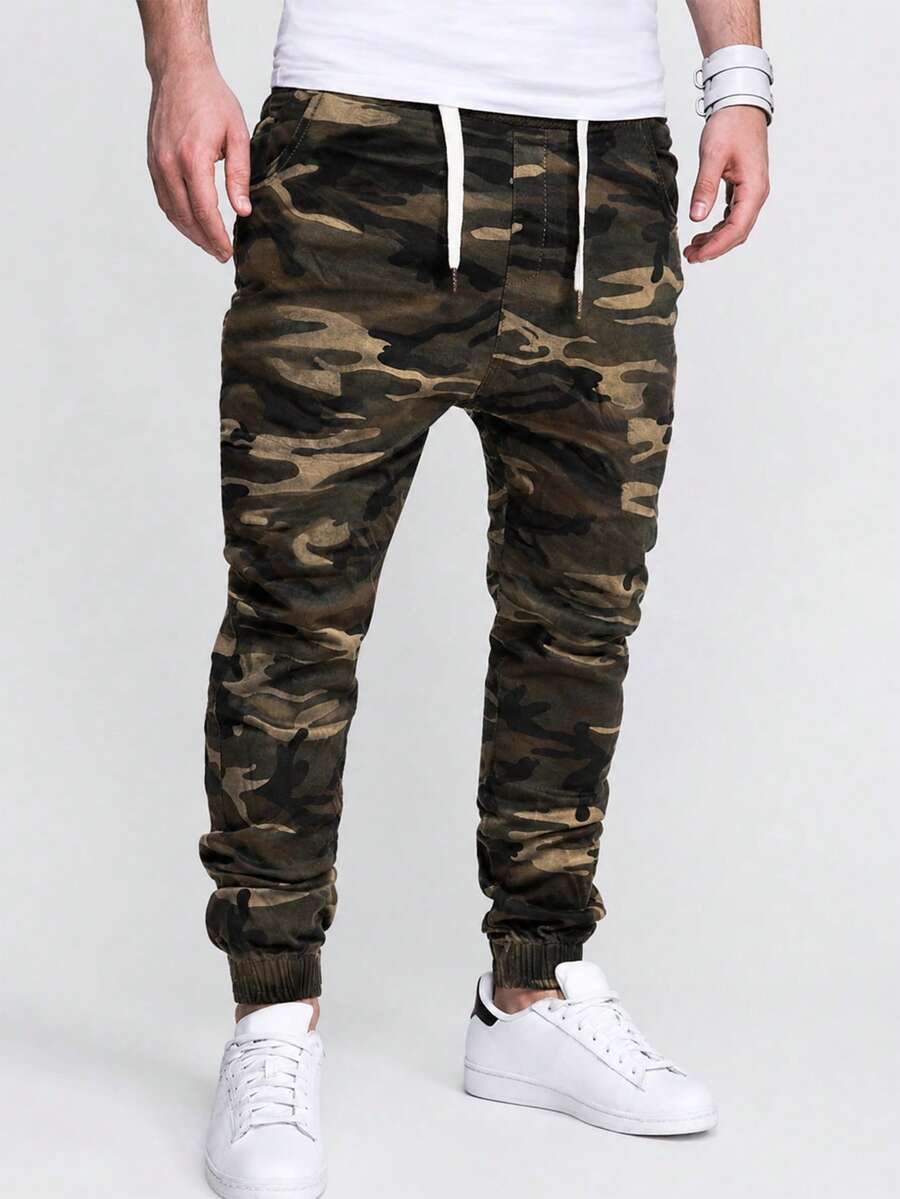 Manfinity Homme Pantalones holgados con estampado de camuflaje y cintura con cordón para hombres - Verde militar - Ver 1