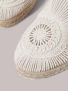 Styleloop Giày đế xuồng nữ bằng dây gai dầu và rơm màu be, kiểu dáng hở gót, thích hợp cho đi chơi, du lịch, hẹn hò hàng ngày, đi biển, du lịch biển, phong cách thường ngày. - Màu be - Xem 7