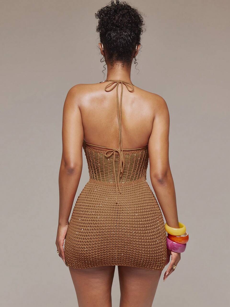 Vestido mini ajustado con corte, detalle de anillo, cuello halter, tejido de punto con lentejuelas, para primavera, verano, festivales de Ibiza, vacaciones, salidas nocturnas, club, tropical y seducción Y2K