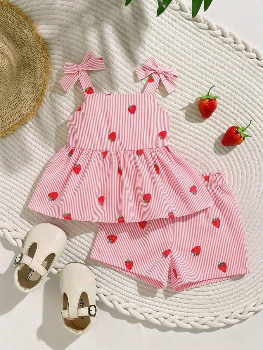 SHEIN Vintaside Kids 2件套女婴幼儿/新生儿0-3岁休闲可爱条纹蝴蝶结装饰吊带背心+短裤套装，时尚简约百搭户外夏季度假女婴装