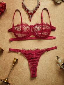 PinupPomp Conjunto de Lingerie Sexy com Sutiã Com Arame e Calcinha de Renda Floral - Vinho - Visão 1