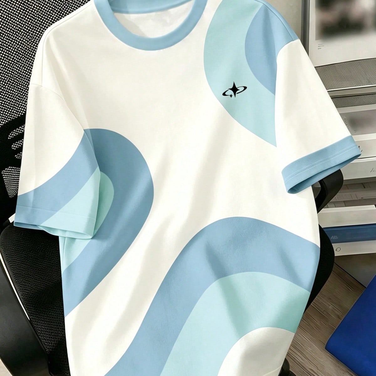 Camiseta para adolescentes, nueva de verano con estampado de rayas onduladas en contraste azul & blanco, camiseta holgada de manga corta, top versáti