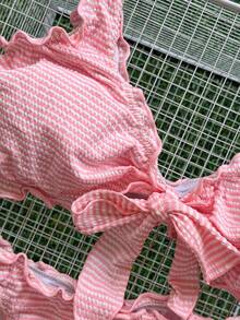 Swim Mod Conjunto de bikini con volantes y lazos en color rosa sólido, traje de baño con volantes y textura térmica para primavera y resort para mujeres - Rosa - Ver 7