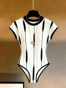 SHEIN Franclia 女士极简圆领印花无袖连体衣 - 黑與白 - 查看 3