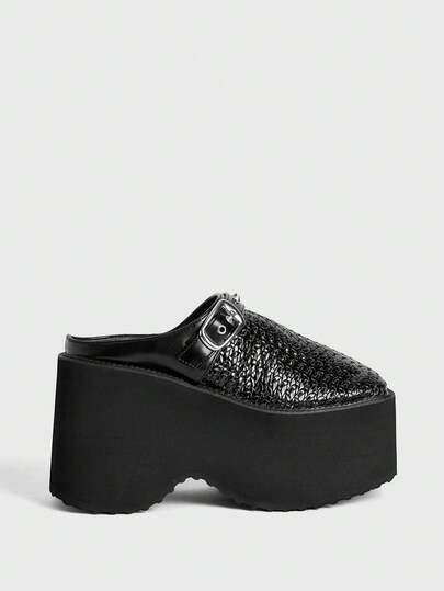 Sugerpunk Giày nữ casual và thời trang mũi vuông, kín mũi, đế xuồng khoét rỗng, quai ngang kiểu punk gothic đính đinh tán với khóa kim loại, hoàn hảo cho các câu lạc bộ đêm, tiệc tùng, kỳ nghỉ và đi làm – Giày slip-on nữ.