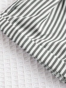 SHEIN 1pc Baby Girl White Summer Elegant 2nd Birthday Ribbed Asymmetric Strap Floral Decor Top With Pink Striped Shorts Set For Street Travel Photography - Black and White - View 4