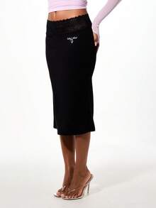 BABYPHAT Chân váy midi bằng vải jersey, cạp thấp, viền ren, dáng ôm sát và điểm nhấn logo. - màu đen - Xem 1