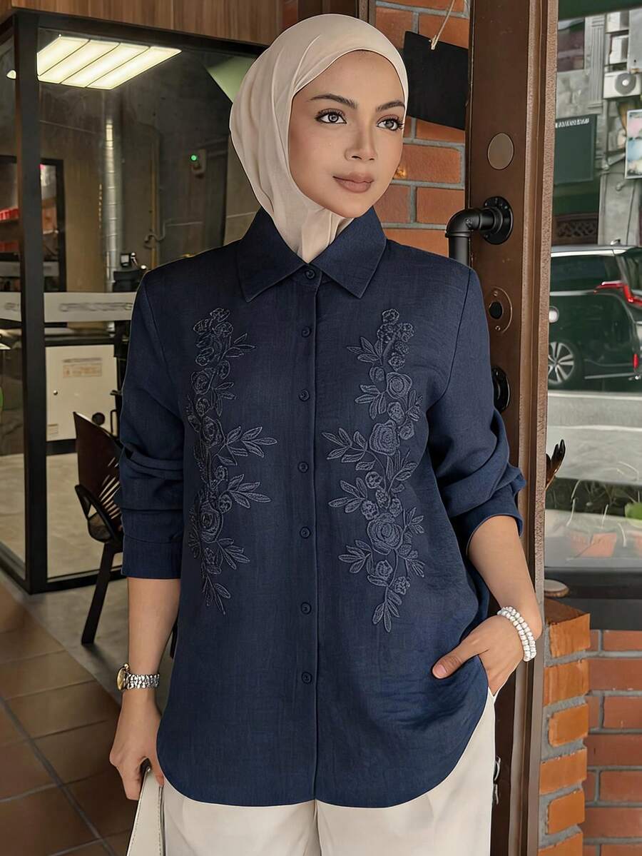 DAZY 春夏秋海軍藍亞麻布料花卉刺繡裝飾開襟衫 寬鬆休閒女款襯衫 度假風 - 藏蓝色 - 查看 1