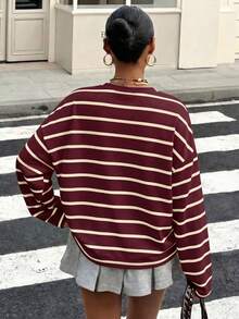 Muchica Camiseta de manga larga con cuello redondo, estampado de caballero de color contrastante y rayas, adecuada para fiestas, reuniones y atuendo de aeropuerto - Multicolor - Ver 2