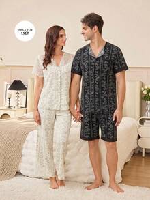 CoupledUp Bộ đồ ngủ nam tay ngắn, cổ bẻ, in họa tiết hoa tử đằng - màu đen - Xem 3
