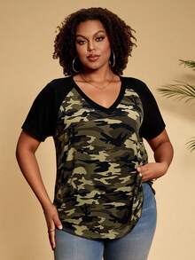 EMERY ROSE Plus Camo Print Contrast Raglan Sleeve Tee, Summer,Flower/Vacation/Spring - Multicolor - View 1
