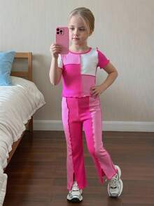 SHEIN Cô gái Điền kinh Phong cách đường phố Dệt kim Tương phản Màu sắc Vòng cổ Ngắn tay Áo thun & Quần ống loe Bộ - Màu Hồng Tươi - Xem 1