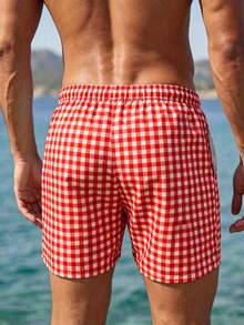 Manfinity Swimmode 夏季男士紅白條紋抽繩格紋休閒寬鬆百搭日常海灘短褲，熱帶度假夏威夷泳褲情侶款 - 紅色 - 查看 2
