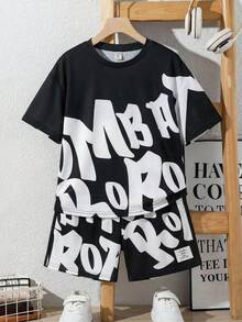 SHEIN 2件套儿童/青少年男童休闲日常舒适印花圆领宽松套头短袖T恤和短裤针织套装 - 彩色 - 查看 3