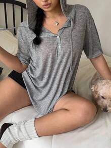 Vibekara 休闲优雅简约学院风美式宽松连帽T恤，修身显瘦，半拉链设计，短袖，灰色碎花图案，适合所有季节，室内外皆可穿着，大码女款 - 灰色 - 查看 6