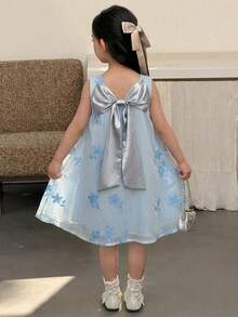 DAZY Young Girl Floral Embroidery Bow Decor Round Neck Sleeveless Dress - Blue - View 1