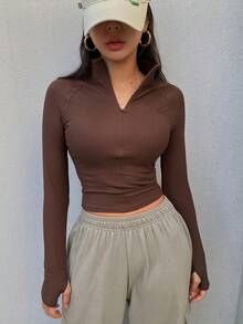 DAZY Áo thun Raglan tay dài họa tiết chữ vá dành cho nữ, Quần áo mùa thu cổ lọ dành cho nữ - Cà phê nâu - Xem 6