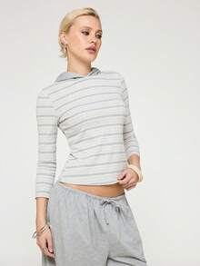 COUREZ Langarm leichte Kapuzenjacke in Streifenoptik/Y2K Sommer Outfits für Frauen, graue Oberteile für Ausgeh-Outfits, Langarm Oberteile, Casual Outfits, gestreifte Oberteile, süße Oberteile, Party Outfits, Festival Oberteile, Sommerkleidung, Festival Outfits, Frühjahrs Outfits für Frauen - Grau - Übersicht 1