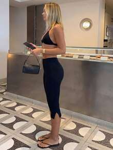 SHEIN 1件黑色3/4長度緊身褲，瑜伽跑步騎行健身戶外休閒運動服，適合春夏秋冬，新品熱銷 - 黑色 - 查看 3