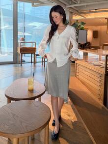 K-Vae Blus Wanita Gaya Korea Kasual Dasar Longgar Sehari-hari Serbaguna Model Golf dengan Ruffle, Leher V, Lengan Berlipat, Warna Polos, Cocok untuk Hari Guru, Putih, dan Musim Gugur - Putih - View 7