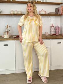 Slumberry CURVE Große Größen Rosa gestreifter Pyjama-Set mit großer Schleife, Kurzarm-Oberteil und lange Hose - Gelb - Übersicht 4