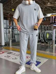 SHEIN 儿童两件套青少年男童休闲连帽短袖T恤短裤套装，街头朋克摇滚校园风，适合春夏日常穿着、运动、郊游、上学、派对、节日、拍照等场合。 - 灰色 - 查看 1