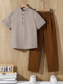 SHEIN Set de 2 piezas Estilo casual escolar para niños preadolescentes: Camisa de cuello mao gris y pantalones elásticos a rayas, adecuado para ir y venir, escuela, uso diario casual, deportes, primavera/verano - Café integral - Ver 4
