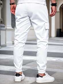 Manfinity Homme 男士成熟休闲多口袋工装裤，适合日常休闲穿着、周末外出、旅行、朋友聚会等场合。这款裤子是男士衣橱中不可或缺的百搭单品，也是送给男友或丈夫的绝佳礼物。 - 白色 - 查看 2
