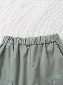 SHEIN 2件組青少年男孩休閒米白色鼠尾草綠動物印花 Polo 衫與寬鬆口袋長褲套裝，舒適時尚春夏校園穿搭 - 綠色 - 查看 7