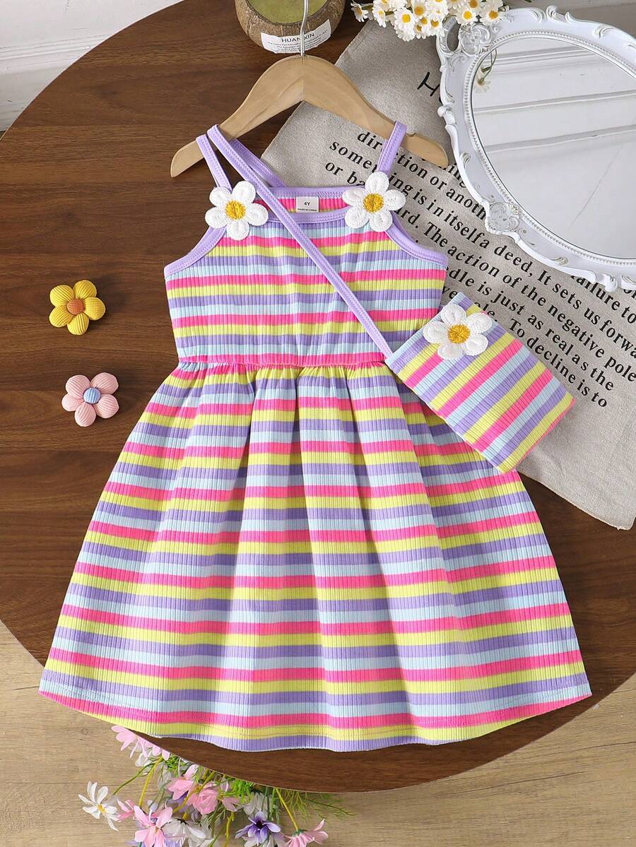 SHEIN Genkimix Kids 女孩休閒可愛條紋洋裝,女孩春/夏吊帶背心洋裝,女孩春/夏優雅洋裝配3D花卉與包包設計,提花針織面料適合日常與戶外穿著 - 紫色 - 查看 1