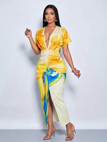 SOLERSUN Fashionable And Elegant Deep V-Neck Slim-Fit Pleated Slit Lily Floral Maxi Dress For Vacation - Yellow - View 3
