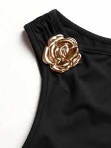 SHEIN 少女金属3D立体花卉装饰不对称肩部连衣裙 - 黑色 - 查看 4