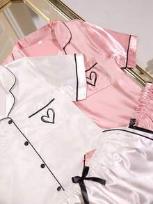 MuseNap CURVE 2 pièces Ensemble de pyjama pour femmes grande taille en faux soie avec poche brodée en forme de cœur et manches courtes - Multicolore - Voir 6