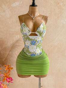 Soleia Gaun Mini Camisole Seksi Berkerut dengan Bordir Bunga untuk Wanita, Cocok untuk Kencan Malam/Pesta - MultiWarna - View 3