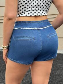 Flexra Celana Pendek Denim Kasual Ketat dengan Pinggang Elastis dan Kantong untuk Wanita Ukuran Plus - Biru - View 2