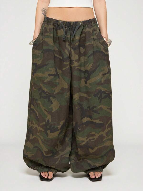 COUREZ Women's Low Rise Baggy Balloon Fit Green Camo Trousers,100%Cotton Y2K Vintage Oversized Loose Pants,Summer Streetwear Everyday Festival Mothers Day