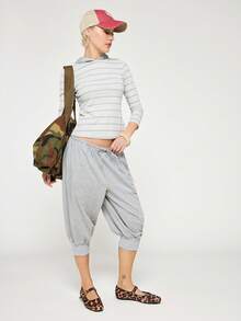 COUREZ Langarm leichte Kapuzenjacke in Streifenoptik/Y2K Sommer Outfits für Frauen, graue Oberteile für Ausgeh-Outfits, Langarm Oberteile, Casual Outfits, gestreifte Oberteile, süße Oberteile, Party Outfits, Festival Oberteile, Sommerkleidung, Festival Outfits, Frühjahrs Outfits für Frauen - Grau - Übersicht 2