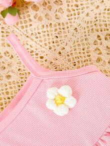 SHEIN Playful Pals 宝宝夏季必备！甜美碎花吊带连衣裙+三角短裤两件套，清新配色，适合日常穿着和外出。 - 彩色 - 查看 6